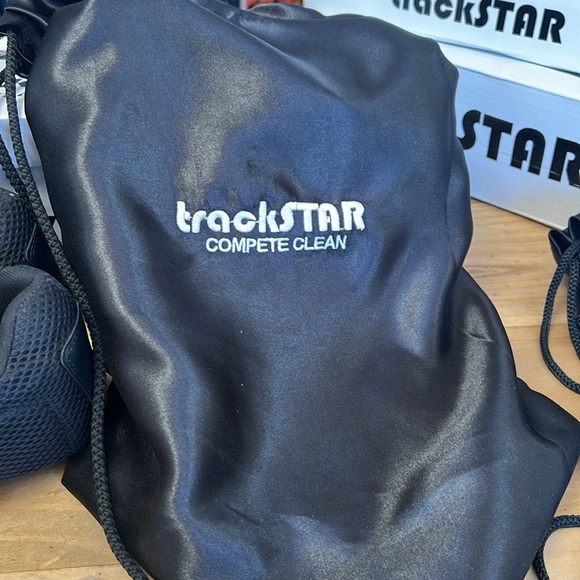 NIB Trackstar Track Cleats with a pair of socks and bag - Picture 3 of 5